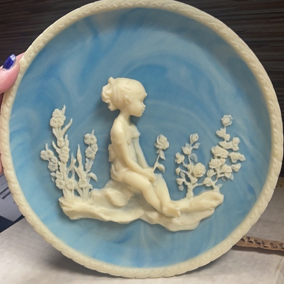 REDUCED!!!! Avondale Collector Plate - Picture 1 of 2